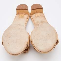 Pre Owned CH Carolina Herrera Beige Patent Leather Bow Slide Sandals Size 39