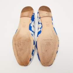 Pre Owned Carolina Herrera Blue/White Floral Embroidered Fabric Smoking Slipper Size 39