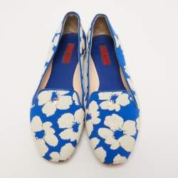 Pre Owned Carolina Herrera Blue/White Floral Embroidered Fabric Smoking Slipper Size 39