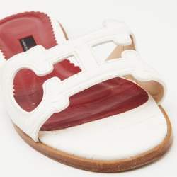 Pre Owned CH Carolina Herrera White Croc Embossed Leather CH Insignia Cutout Slide Sandals Size 37
