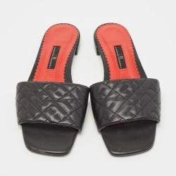 مملوكة مسبقًا  CH Carolina Herrera Black Initials Quilted Leather Initials 2020 Flat Slides Size 38