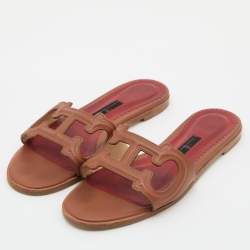 Pre Owned CH Carolina Herrera Brown Leather Insignia Cut Out Flat Slides Size 40