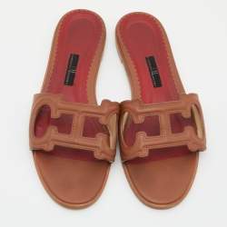 Pre Owned CH Carolina Herrera Brown Leather Insignia Cut Out Flat Slides Size 40
