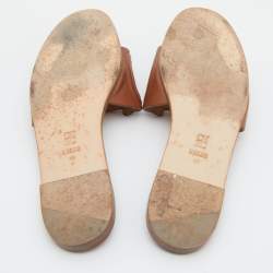 Pre Owned CH Carolina Herrera Brown Leather Insignia Cut Out Flat Slides Size 40