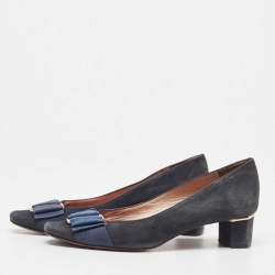 مملوكة مسبقًا CH Carolina Herrera Navy Blue Suede Bow Pumps Size 37