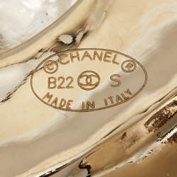 Pre Owned Chanel  CC Gold Tone Brooch