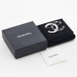 Pre Owned Chanel CC Crystal Leather Silver Tone Brooch