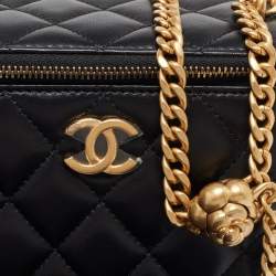Pre Owned Chanel Black Quilted Lambskin Leather Vanity Case Chain Bag