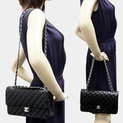 Pre Owned Chanel Black Leather Classic Double Flap Medium Shoulder Bag