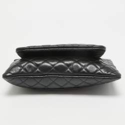 Pre Owned Chanel Black Quilted Leather Double Zip Crossbody Pouch