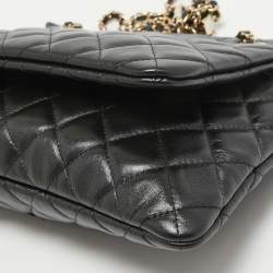 Pre Owned Chanel Black Quilted Leather Double Zip Crossbody Pouch
