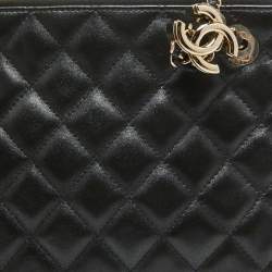 Pre Owned Chanel Black Quilted Leather Double Zip Crossbody Pouch