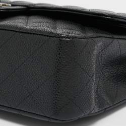 Pre Owned Chanel Black Quilted Caviar Leather Medium Classic Double Flap Bag