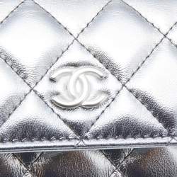 Pre Owned Chanel Silver Quilted Leather CC Chain Belt Bag