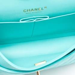 Pre Owned Chanel Green Caviar Quilted Leather Medium Classic Double Flap Bag