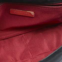 مملوكة مسبقًا حقيبة شانيل 19 قطيفة مبطنة سوداء صغيرة بقلاب