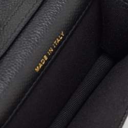 مملوكة مسبقًا Chanel Black Quilted Caviar Leather CC Coin Purse on Chain