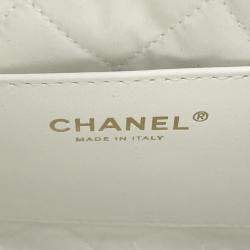 Pre Owned Chanel 22 Mini White Shiny Calf Leather Handbag