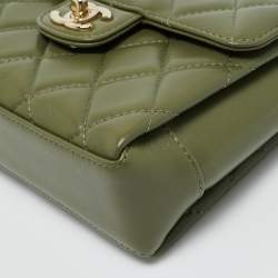 Pre Owned Chanel Green Quilted Leather Mini Flap Top Handle Bag