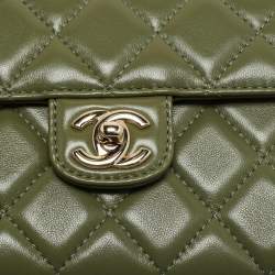 Pre Owned Chanel Green Quilted Leather Mini Flap Top Handle Bag