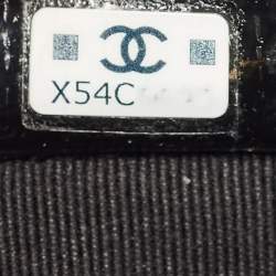 مملوكة مسبقًا Chanel Black Quilted Caviar Leather Mini Round Hobo