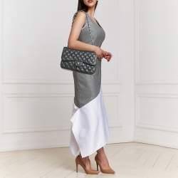 Pre Owned Chanel Black Quilted Caviar Leather Jumbo Classic Double Flap Bag