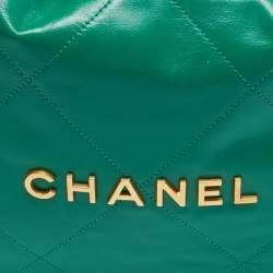 Pre Owned Chanel Green Quilted Leather Medium 22 Chain Bag