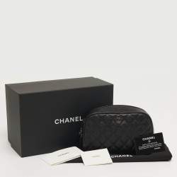 Pre Owned Chanel Medium Black Quilted Caviar Leather Curvy Cosmetic Case