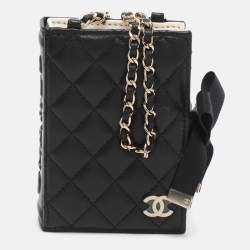 مملوكة مسبقًا Chanel Paris-Le19m Black Quilted Leather Card Case