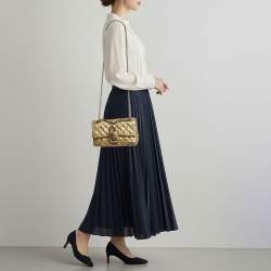 مملوكة مسبقًا Chanel 2.55 Reissue 225 Gold Brocade Lace Painted Quilted Leather Flap Bag