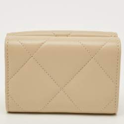 مملوكة مسبقًا Chanel 19 Beige Quilted Leather Trifold Wallet