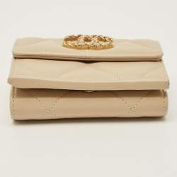 مملوكة مسبقًا Chanel 19 Beige Quilted Leather Trifold Wallet
