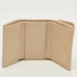 Pre Owned Chanel 19 Beige Quilted Leather Trifold Wallet