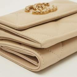 Pre Owned Chanel 19 Beige Quilted Leather Trifold Wallet