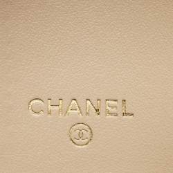 Pre Owned Chanel 19 Beige Quilted Leather Trifold Wallet