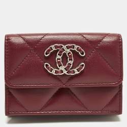 Pre Owned محفظة شانيل 19 جلد مبطن أسود ثلاثية الطي