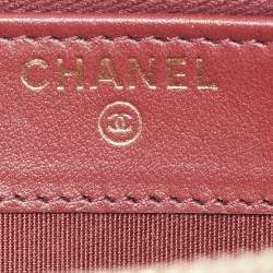Pre Owned Chanel Boy Burgundy Quilted Caviar Leather Chain Clutch