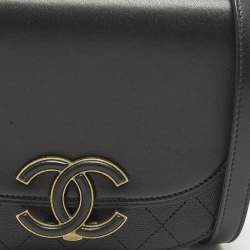 Pre Owned Chanel Coco Curve Small Black Quilted Leather Flap Bag