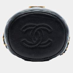 Pre Owned حقيبة صندوق التاج من جلد الحمل المبطن الصغيرة باللون الأسود من شانيل