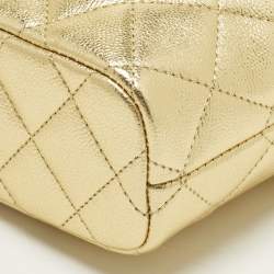 مملوكة مسبقًا Chanel CC Gold Quilted Caviar Leather Hobo
