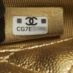 مملوكة مسبقًا Chanel CC Gold Quilted Caviar Leather Hobo