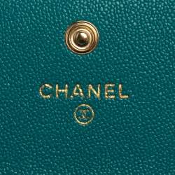 Pre Owned Chanel Aqua Blue Caviar Quilted Leather Boy Wallet