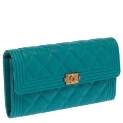 Pre Owned Chanel Aqua Blue Caviar Quilted Leather Boy Wallet