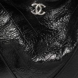 Pre Owned Chanel Black Crumpled Patent Leather Droplet Bag