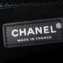Pre Owned Chanel Black Crumpled Patent Leather Droplet Bag