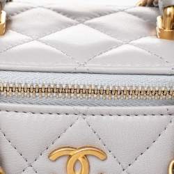 Pre Owned Chanel Grey Quilted Leather Vanity Case Top Handle Bag