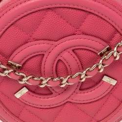 Pre Owned Chanel Red Quilted Caviar Leather Round CC Filigree Crossbody Bag