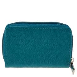 مملوكة مسبقًا Chanel Green Caviar Leather Zip Around Card Holder