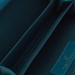 مملوكة مسبقًا Chanel Green Caviar Leather Zip Around Card Holder