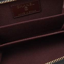 مملوكة مسبقًا Chanel Black Quilted Caviar Leather CC Logo Coin Zip Around Wallet